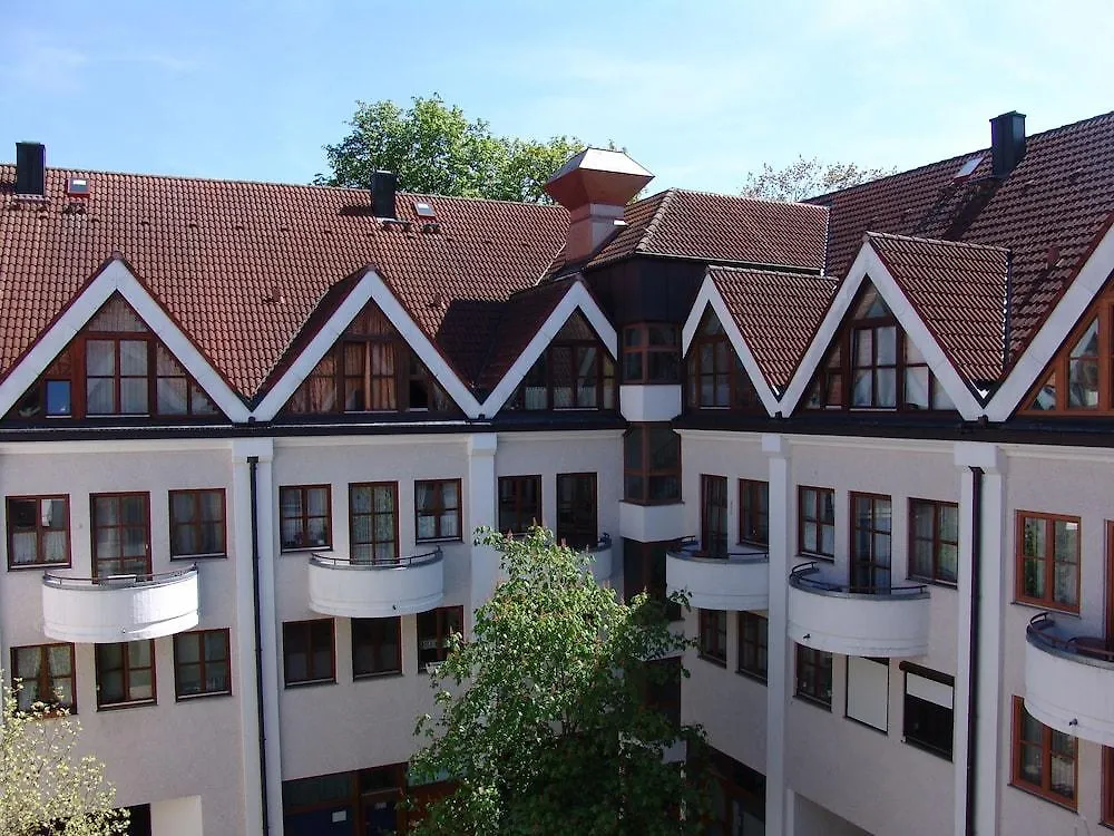 Hotel Kastanienhof Erding 4*,